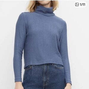 Club Monaco French Blue Ribbed Turtleneck Sweater